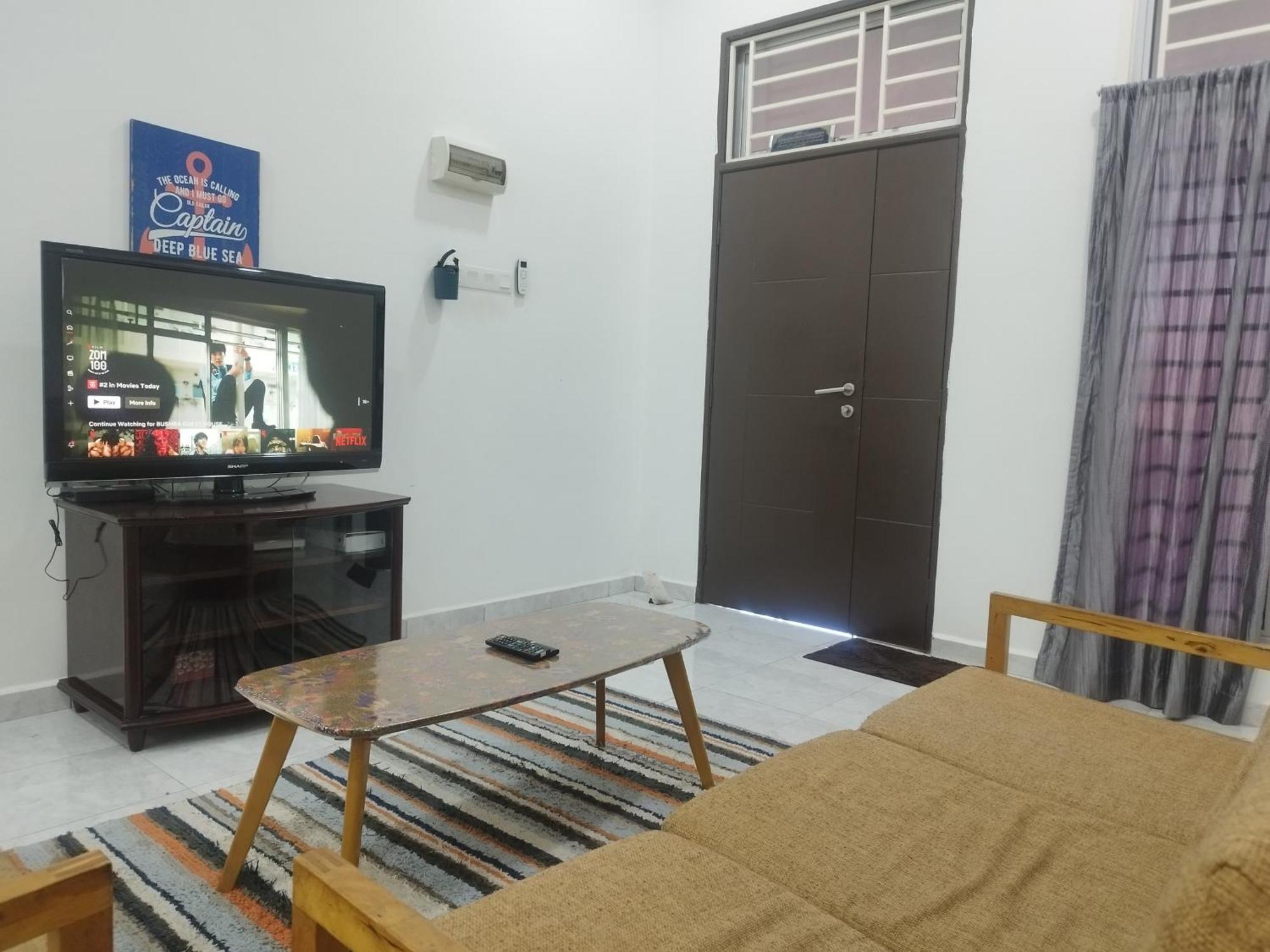 Homestay Batu Pahat, Bushra Εξωτερικό φωτογραφία